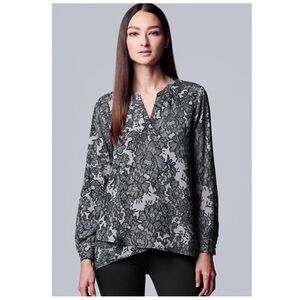 •SIMPLY VERA WANG• Cross Front Roll Tab Blouse in Gray/ Black Lace Print Size XS